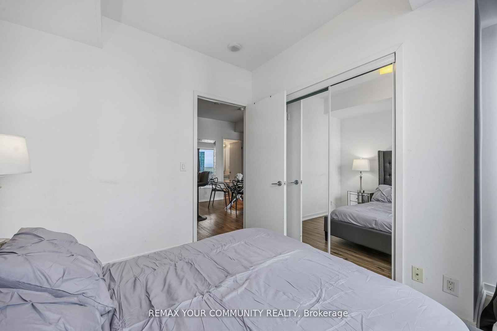 14 York Street • #2302 • Toronto, ON photo 14