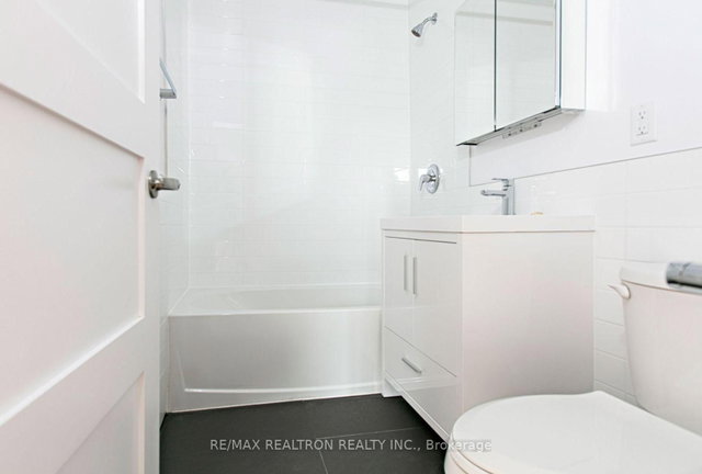 204 - 1545 Bathurst Street