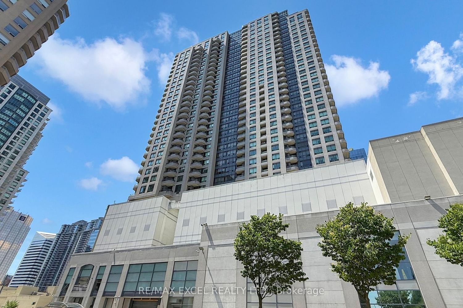 2302-8 Hillcrest Avenue, Toronto, ON, photo 2