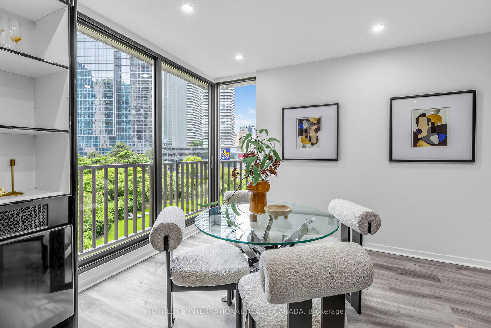 33 Harbour Square • #1008 • Toronto, ON photo 17