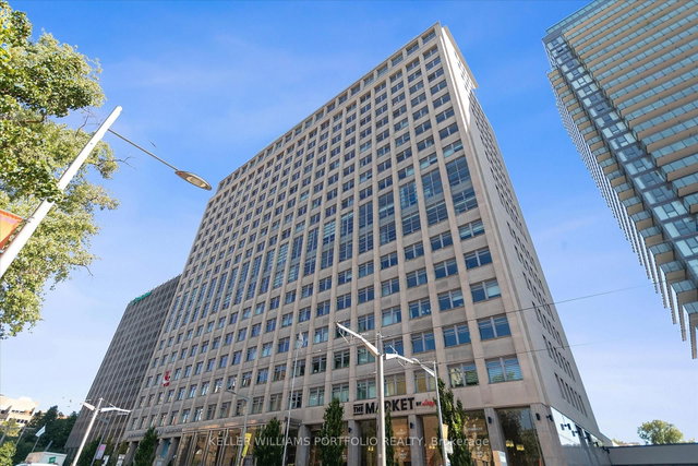 932 - 111 St Clair Avenue W
