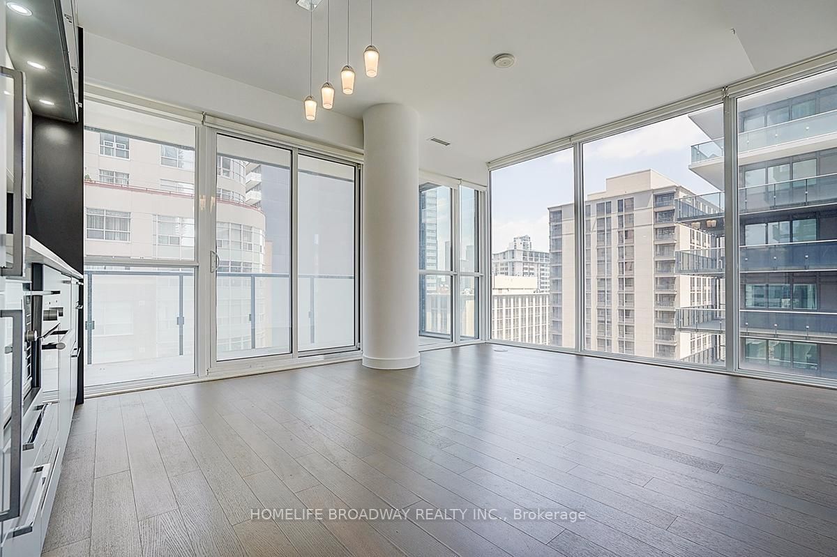 909-15 Grenville Street, Toronto, ON, photo 4