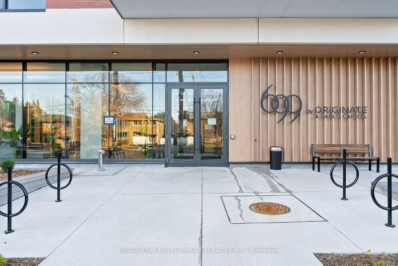 1111 - 699 Sheppard Avenue E