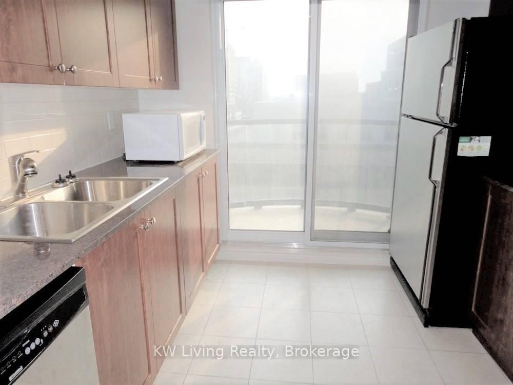 1506-801 Bay Street, Toronto, ON, photo 4