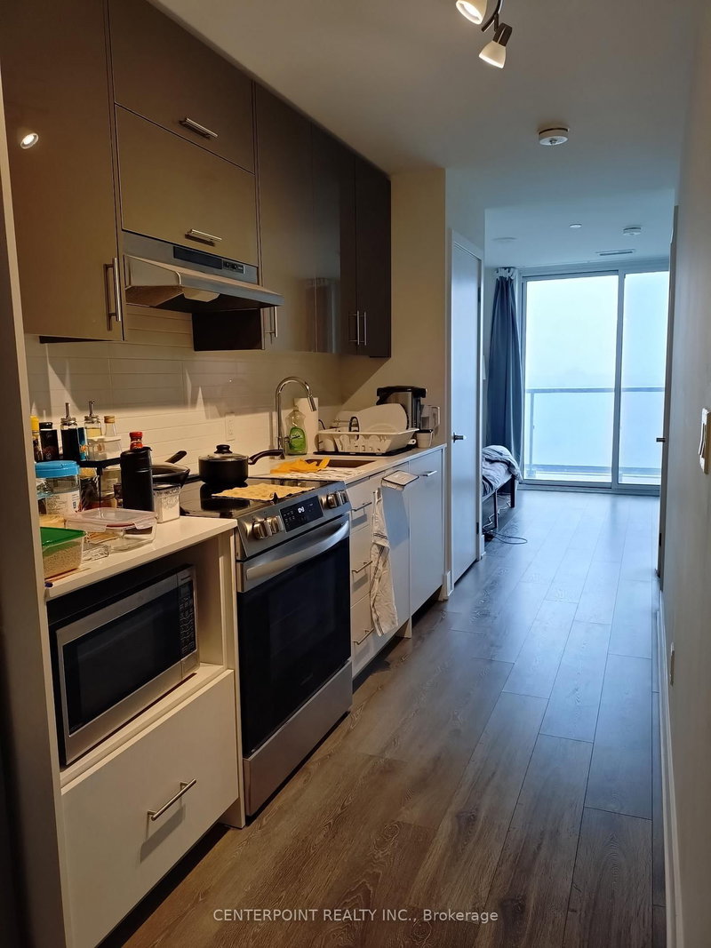 188 Fairview Mall Dr photo 4