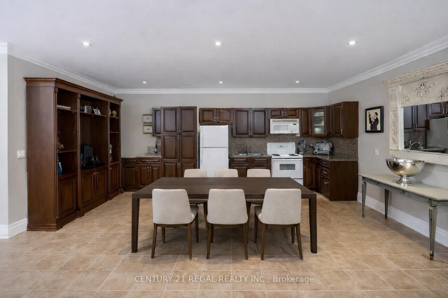 127 Sultana Avenue • Toronto, ON photo 11