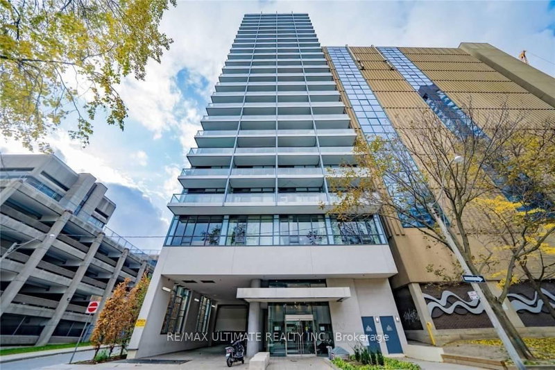 2002 - 210 Simcoe Street