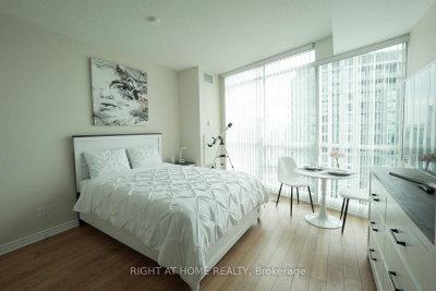 Unit 3307 — 219 Fort York Boulevard — photo 4