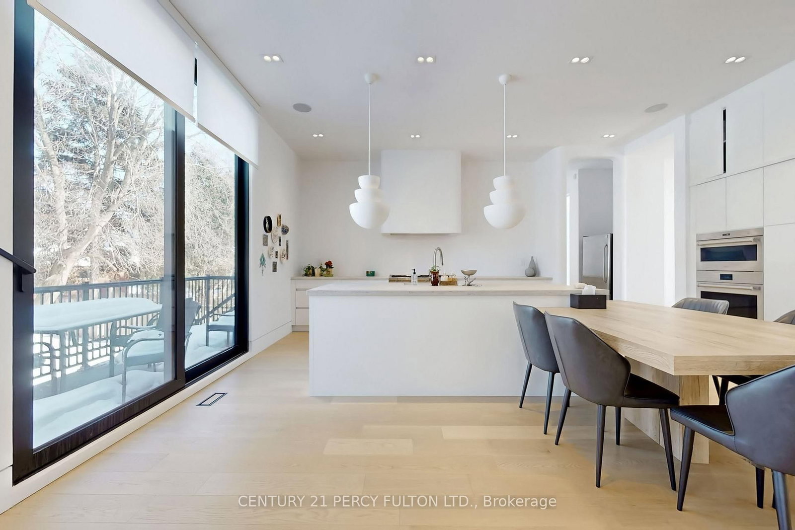 128 Anndale Drive • Toronto, ON photo 21