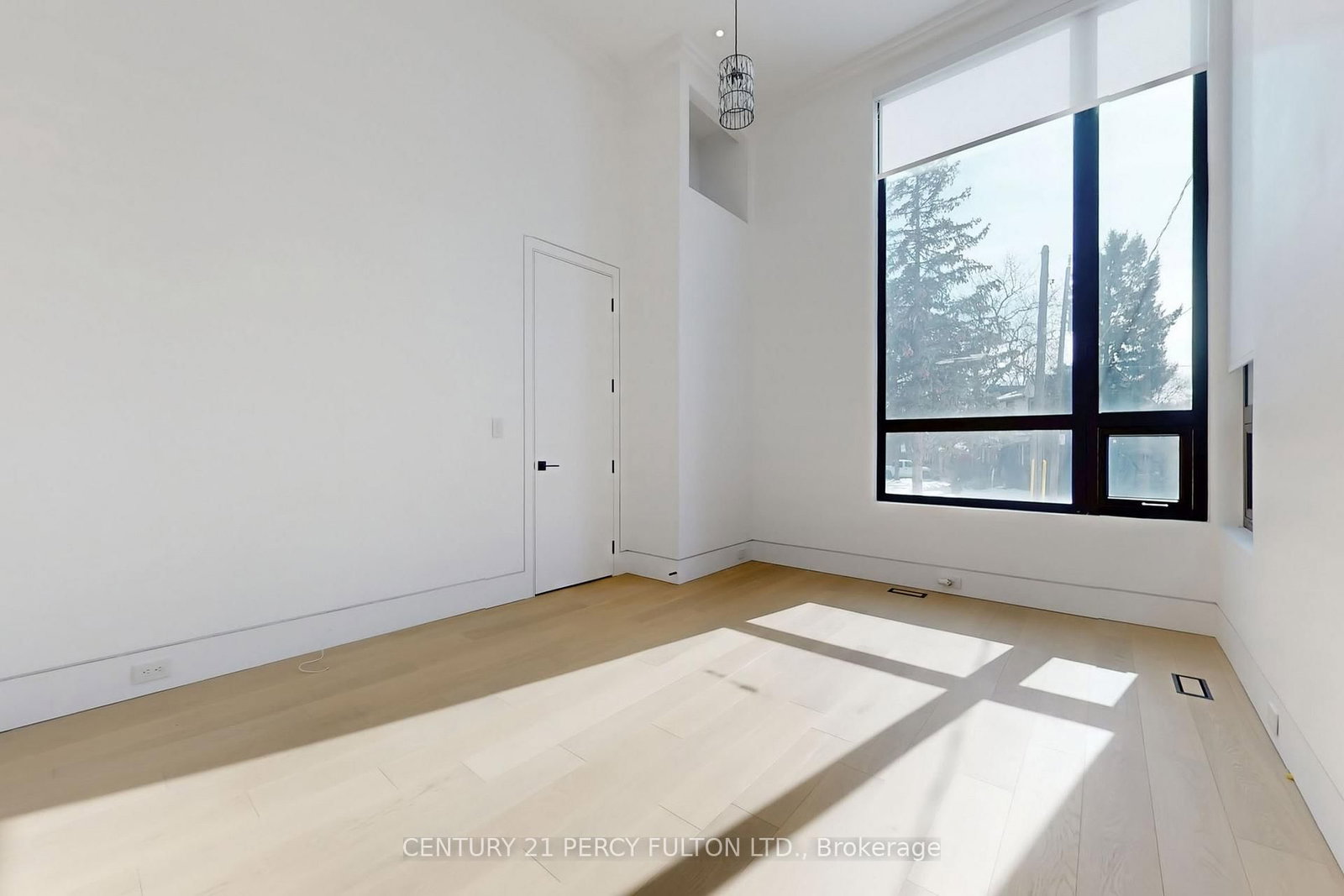 128 Anndale Drive • Toronto, ON photo 24