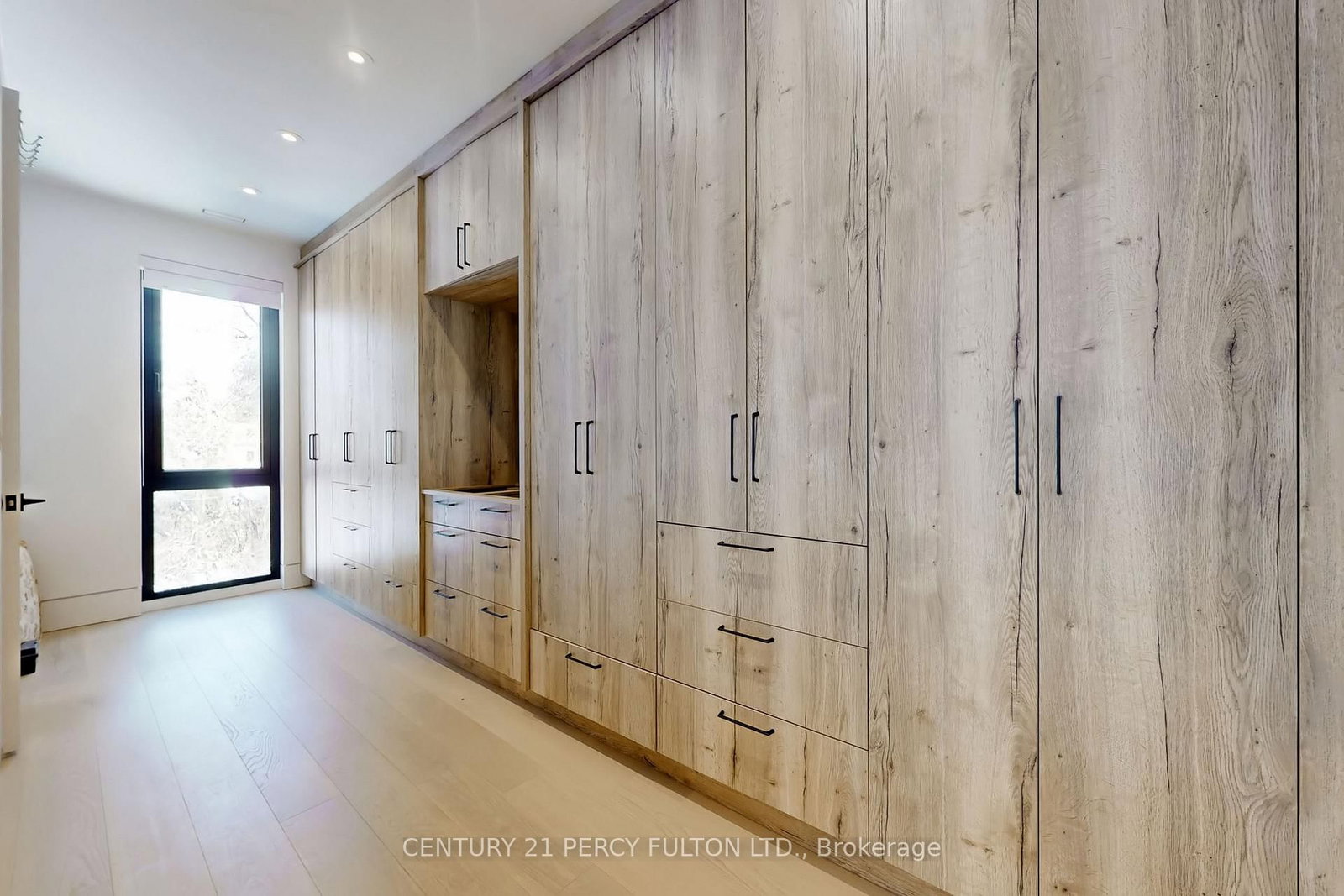 128 Anndale Drive • Toronto, ON photo 31