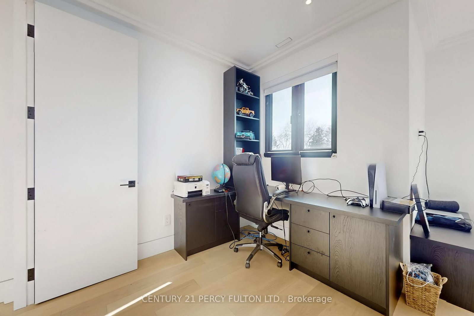 128 Anndale Drive • Toronto, ON photo 38
