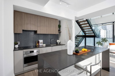 Unit 804 — 161 Roehampton Avenue — photo 6