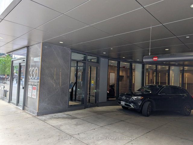330 Richmond Street W