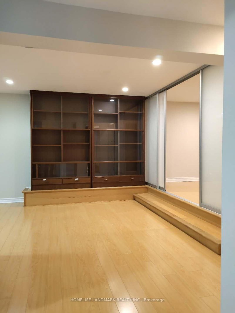 home for lease on 62 Cresthaven Drive