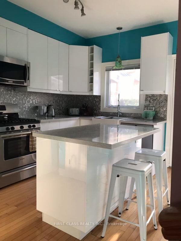 32D Oxford Street, Toronto, ON, photo 2