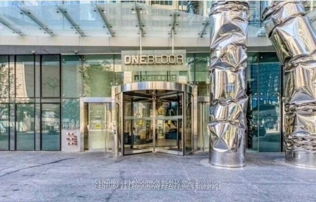 2612 - 1 Bloor Street E