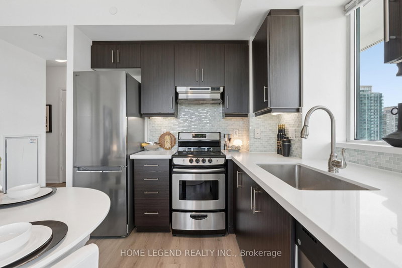 605 - 68 Canterbury Place