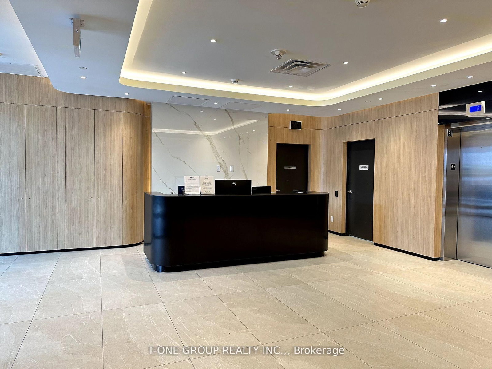 803-185 Alberta Avenue, Toronto, ON