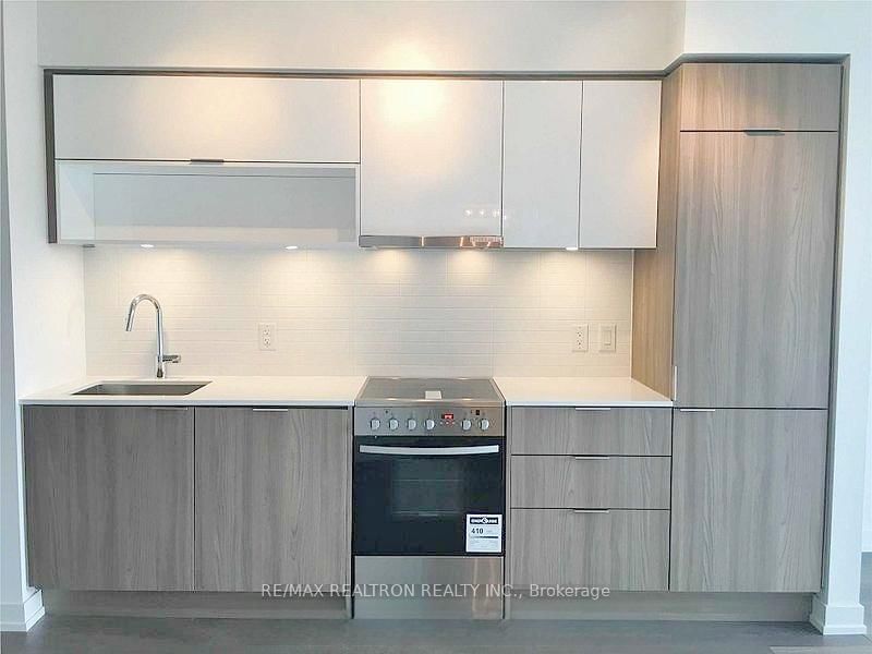 910-159 Wellesley Street, Toronto, ON, photo 5