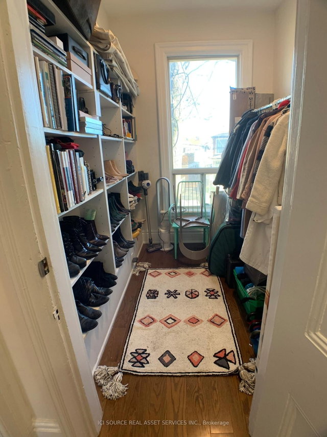 Upper - 52 Grove Avenue