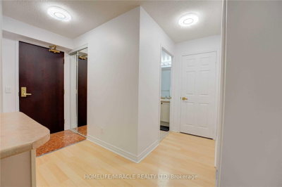 Unit 1509 — 30 Grand Trunk Crescent — more photos