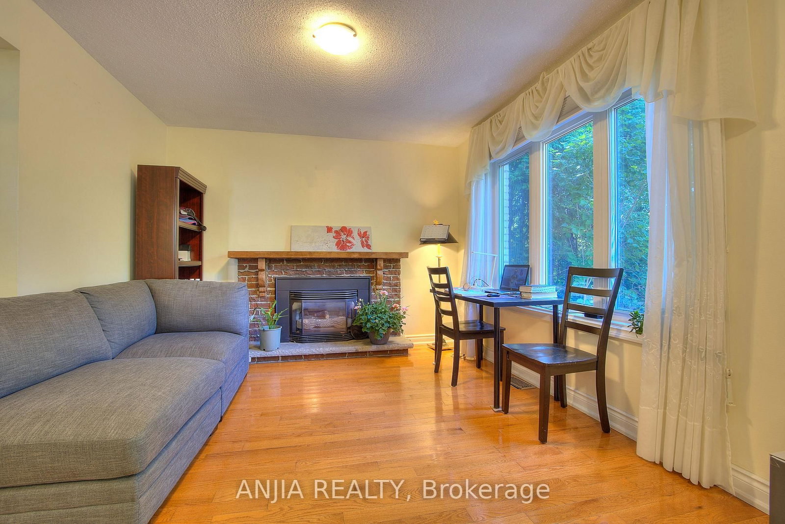 back yard 1b above ground-6 Bellbury Crescent, Toronto, ON, photo 4