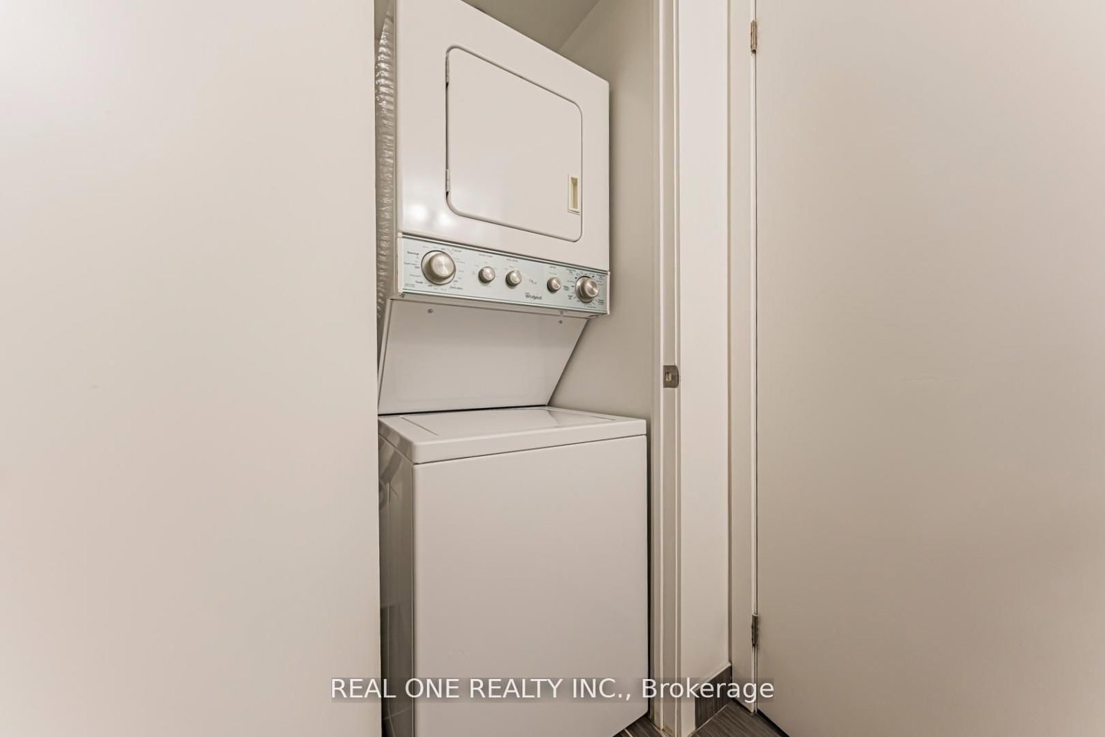 68 Abell Street • #846 • Toronto, ON photo 26