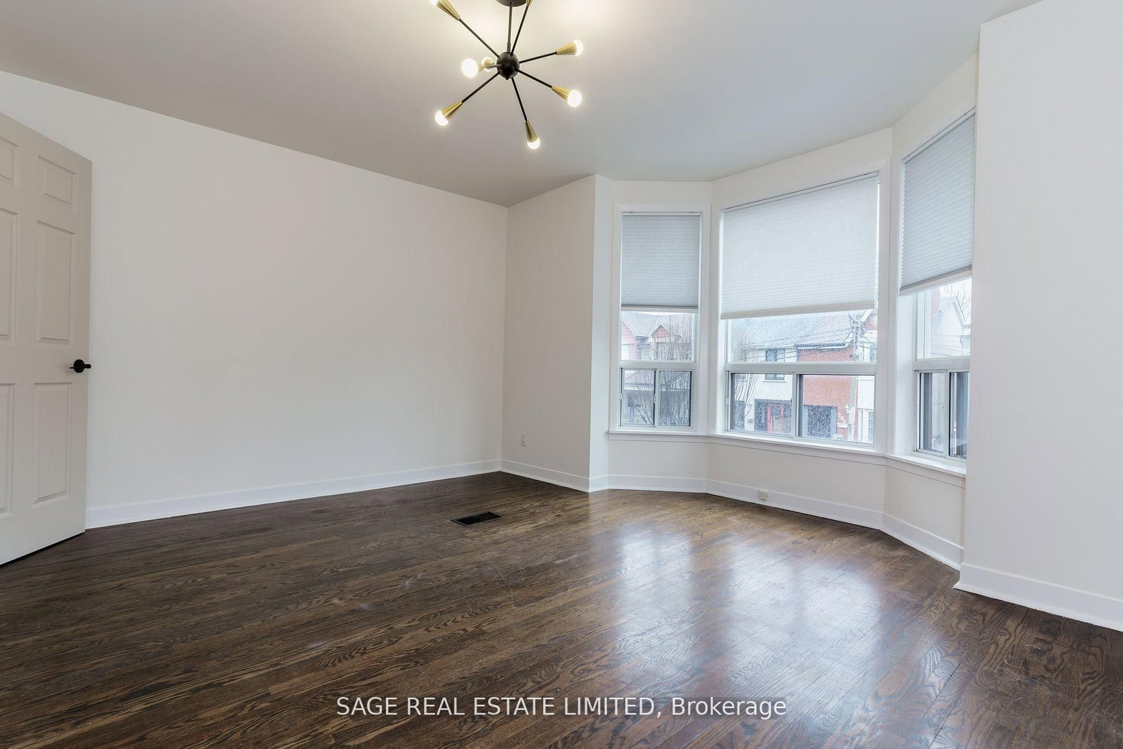 160 Gore Vale Avenue, Toronto, ON, photo 5
