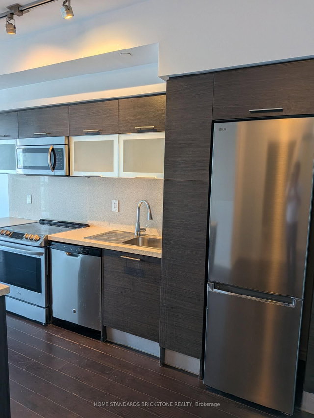 3004 - 386 Yonge Street