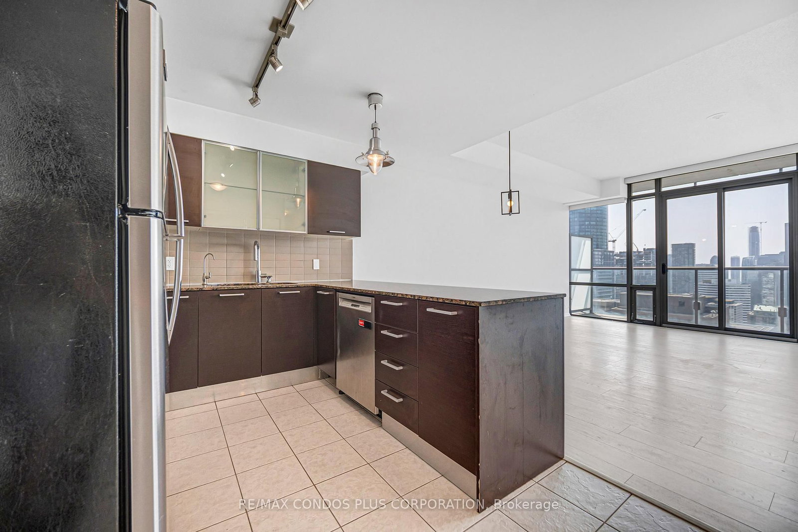 38 Grenville Street • #4404 • Toronto, ON photo 19