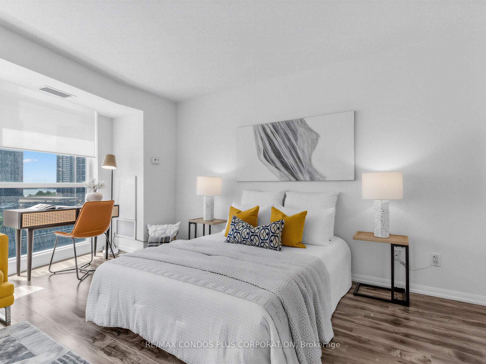 18 Yonge Street • #1012 • Toronto, ON photo 16