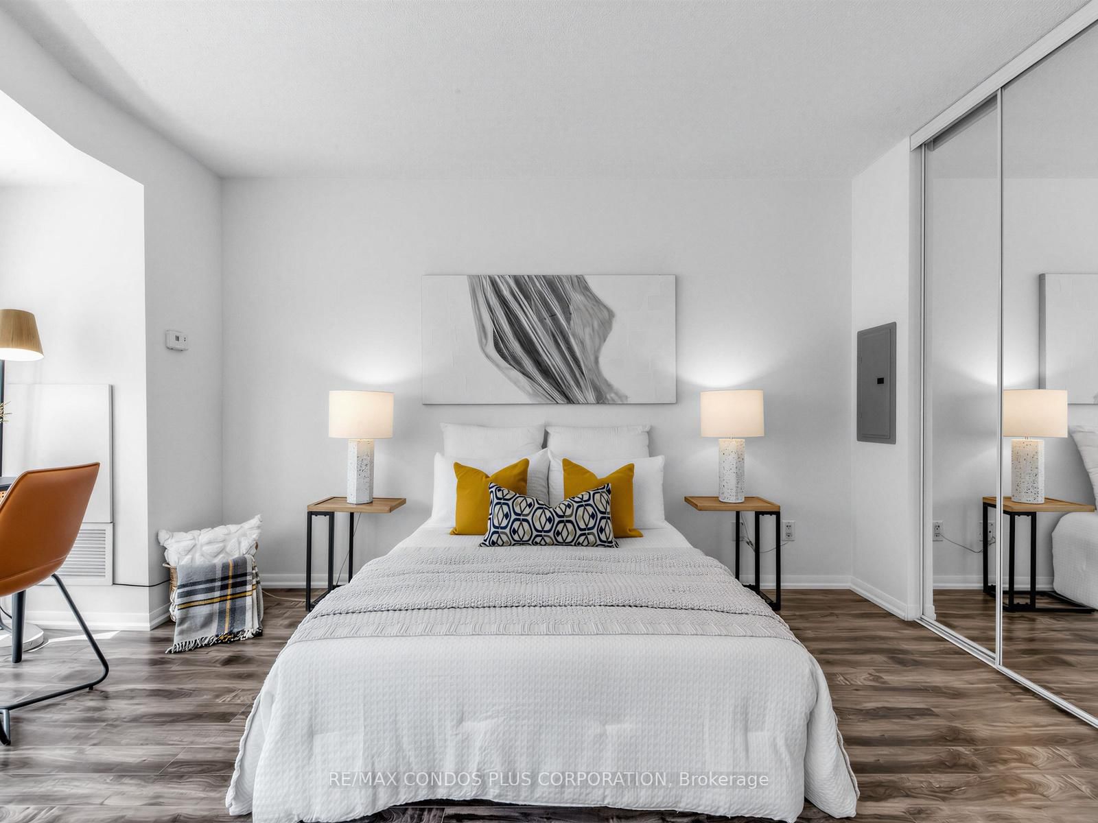 18 Yonge Street • #1012 • Toronto, ON photo 17