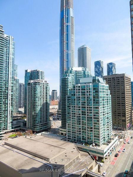 33 Harbour Square • #1013 • Toronto, ON photo 1
