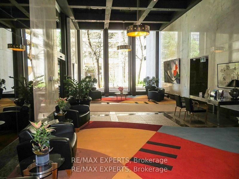 33 Harbour Square • #1013 • Toronto, ON photo 27