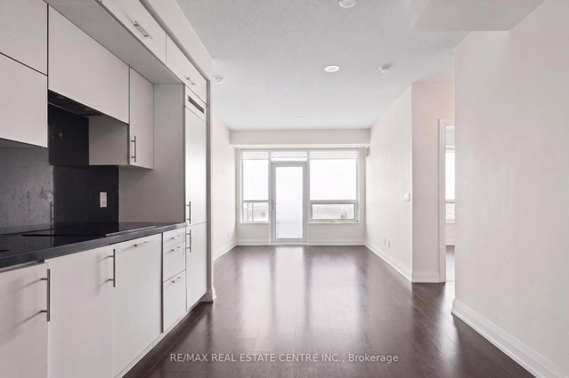 4122 - 5 Sheppard Avenue E