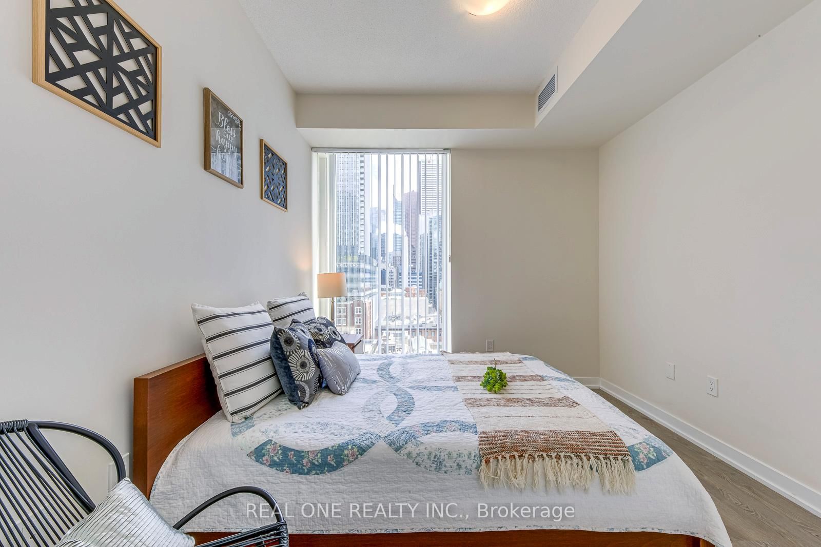 99 JOHN Street • #1001 • Toronto, ON photo 18