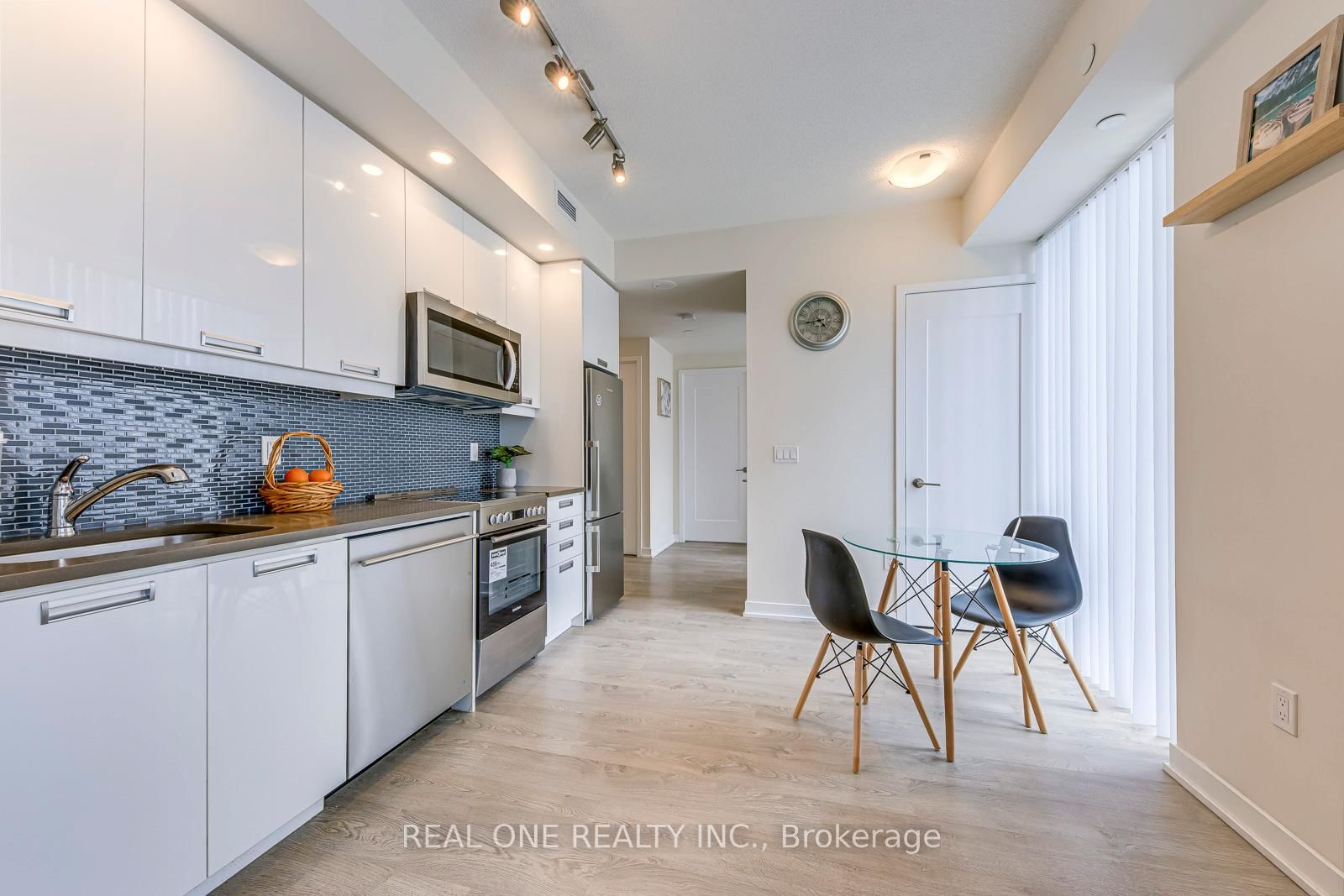 99 JOHN Street • #1001 • Toronto, ON photo 9