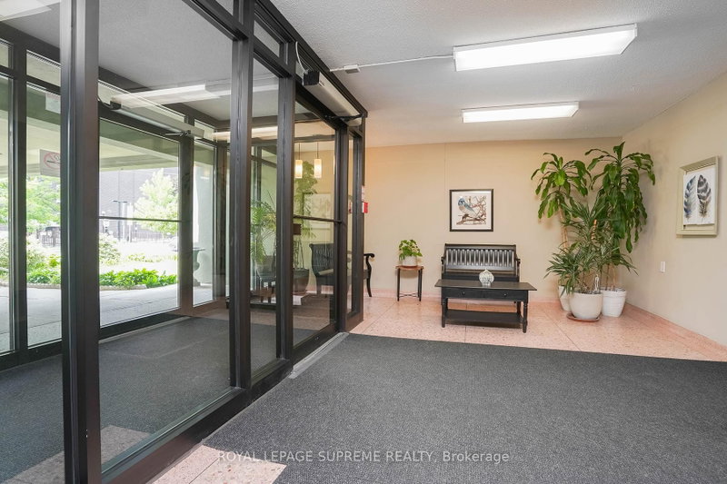 111 - 70 Old Sheppard Avenue