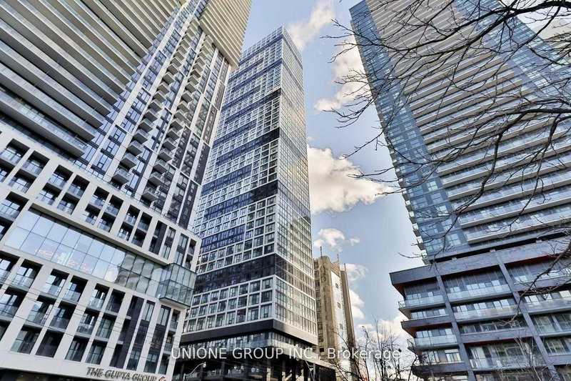 502 - 181 Dundas Street E
