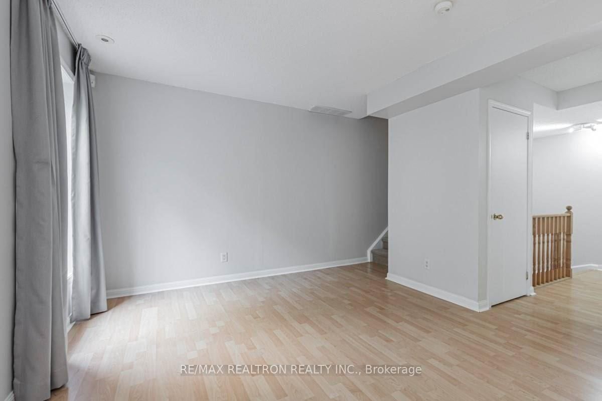228-3 Everson Drive, Toronto, ON, photo 4