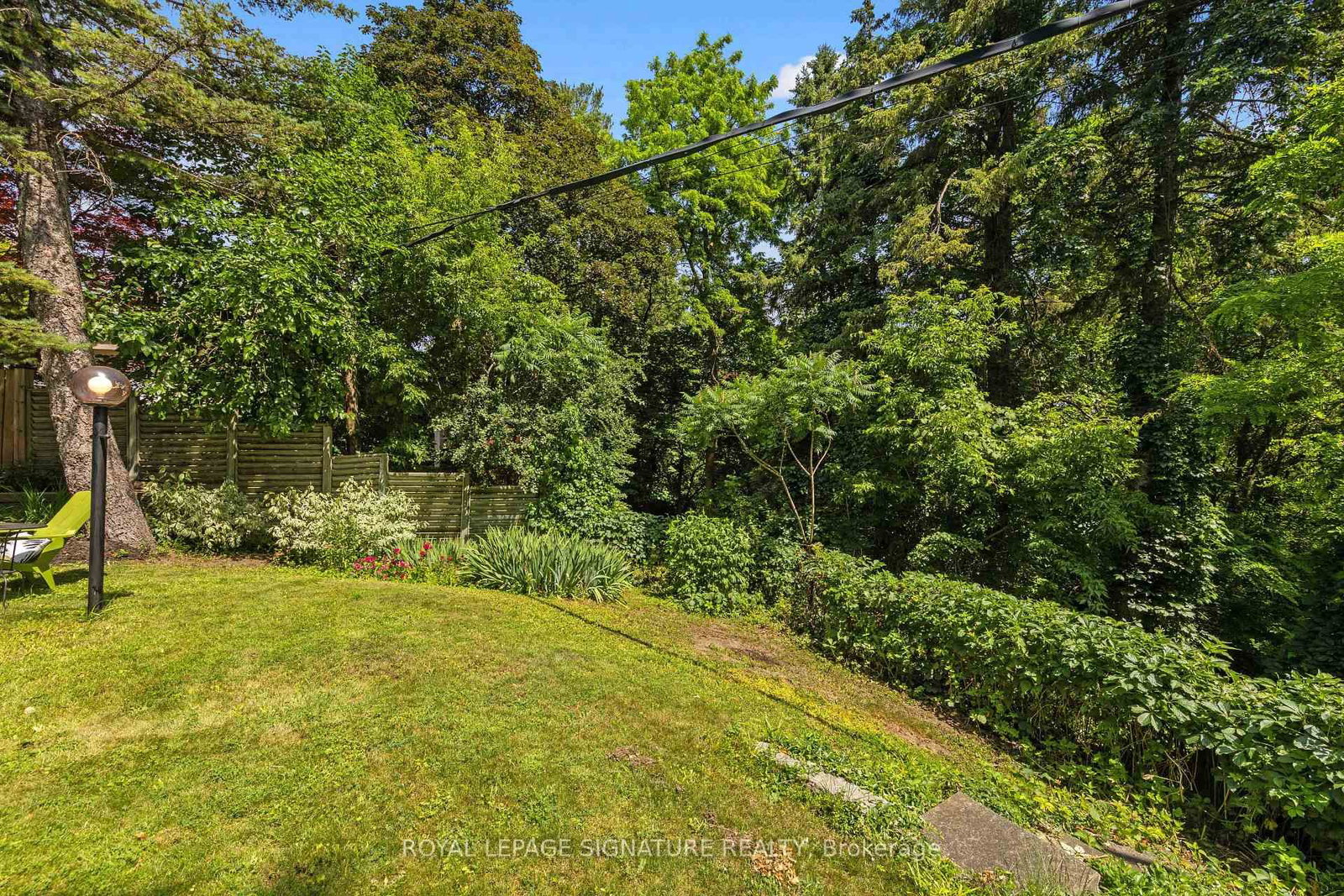 29 Farmcote Road • Toronto, ON photo 43