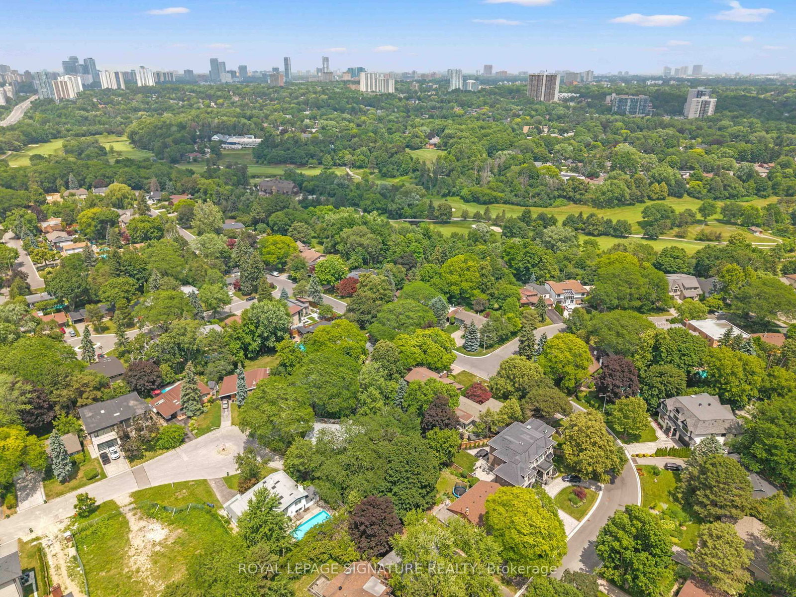 29 Farmcote Road • Toronto, ON photo 45