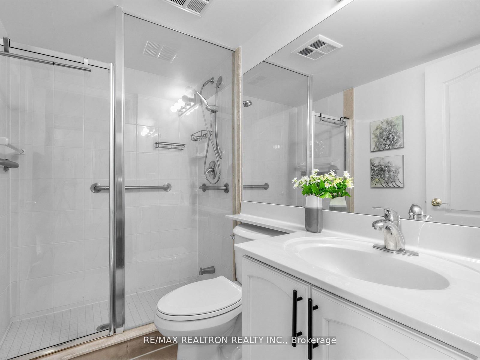 3830 Bathurst Street • #512 • Toronto, ON photo 19