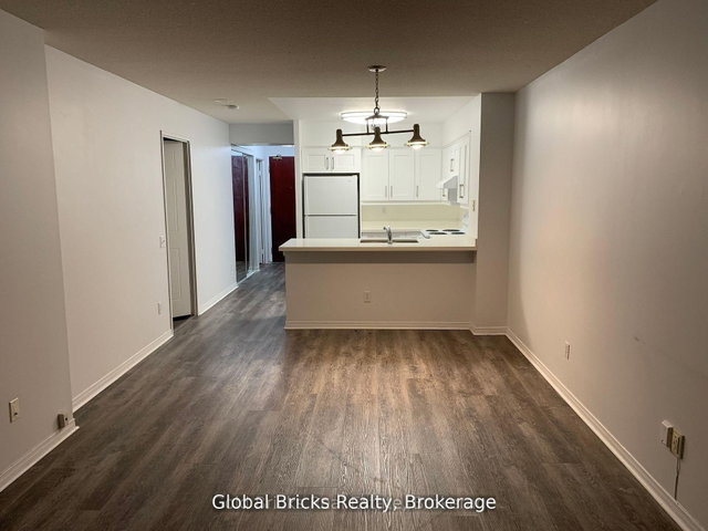 2009 - 750 Bay Street
