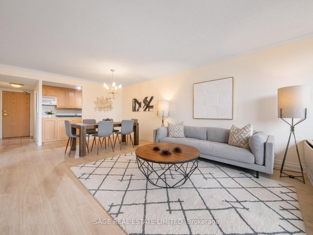 213E - 30 Fashion Roseway