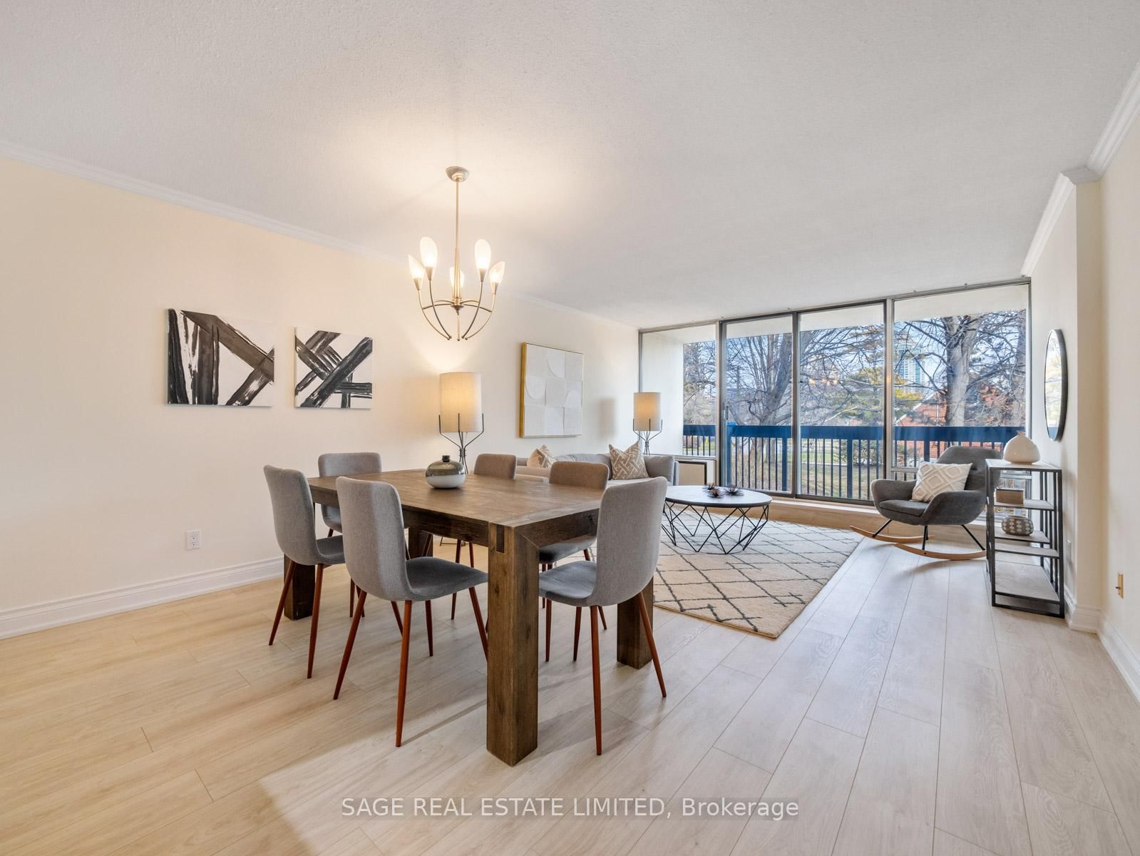 213E-30 Fashion Roseway, Toronto, ON, photo 3