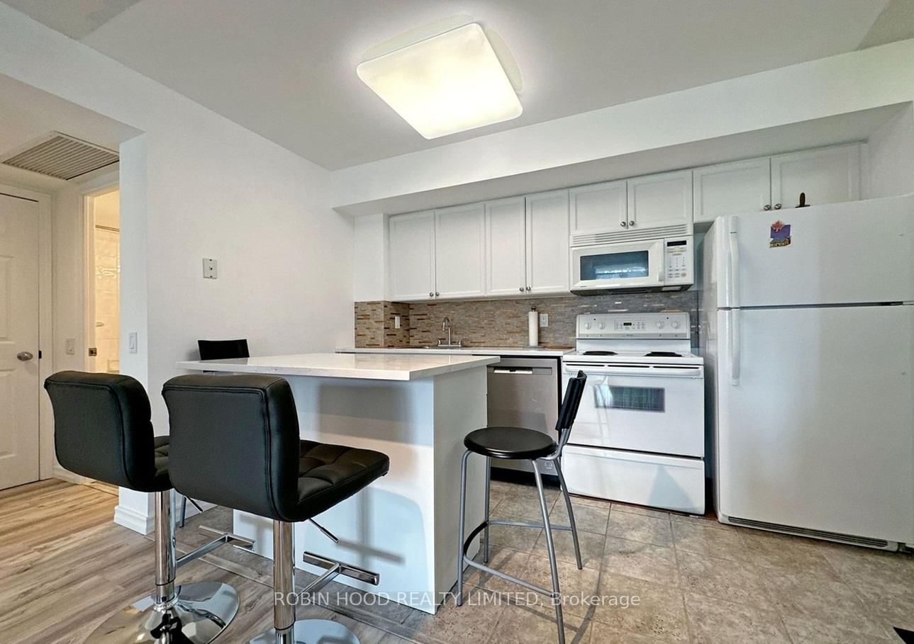 30-30 Harrison Garden Boulevard, Toronto, ON, photo 5