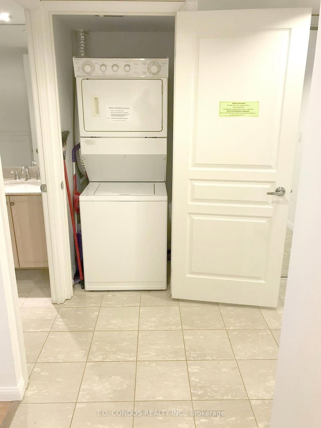 610 - 140 Simcoe Street