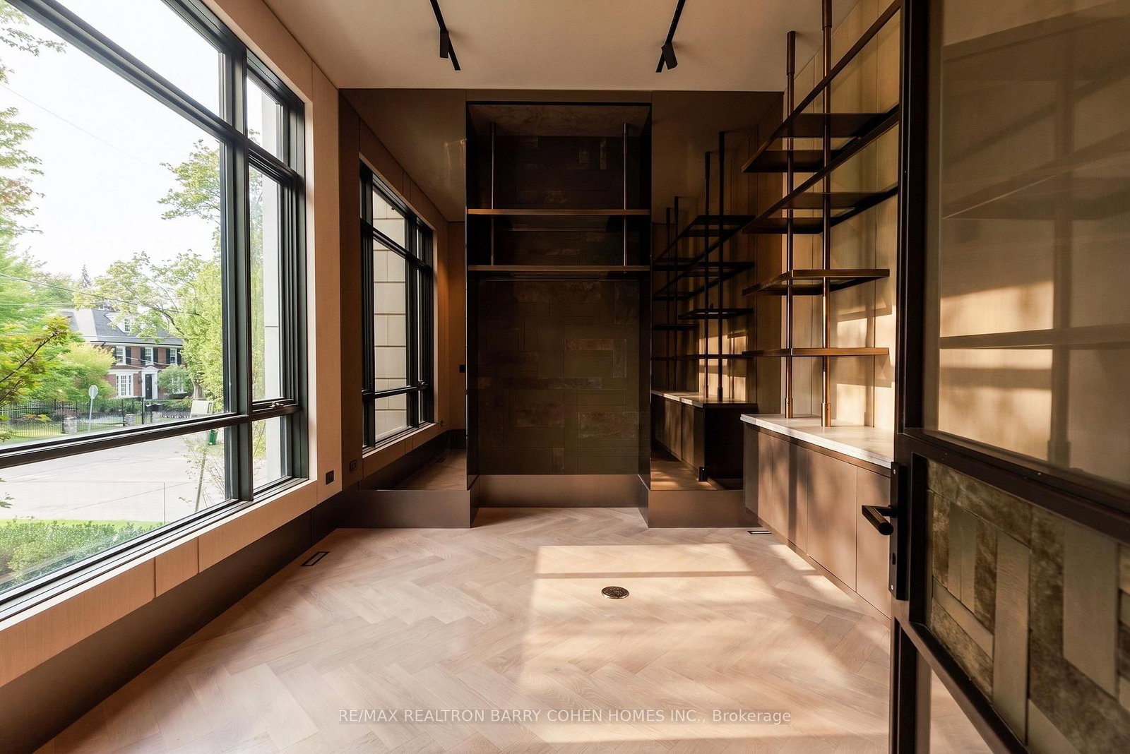 123 Glenayr Road • Toronto, ON photo 13